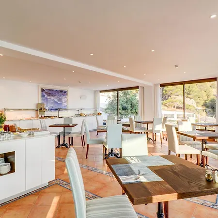 Hoposa Niu Otel Cala de Sant Vicenc