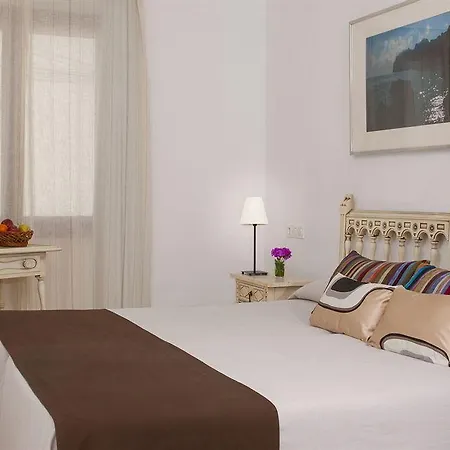 Hoposa Niu 4* Cala de Sant Vicenc