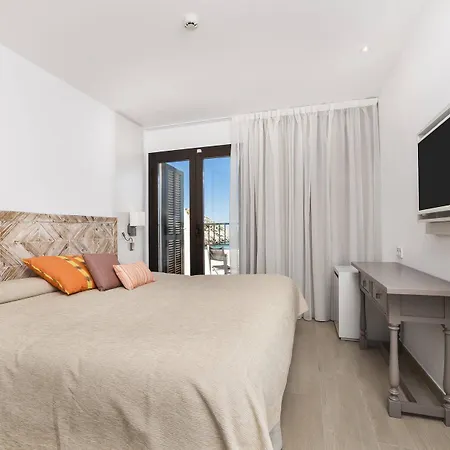 Hoposa Niu Otel Cala de Sant Vicenc