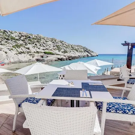 Hoposa Niu Otel